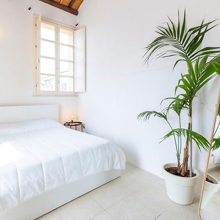 Castello Attic Sunset Terrace Lägenhet Cagliari Exteriör bild