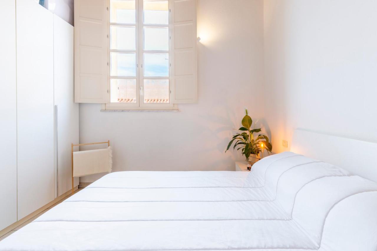 Castello Attic Sunset Terrace Lägenhet Cagliari Exteriör bild