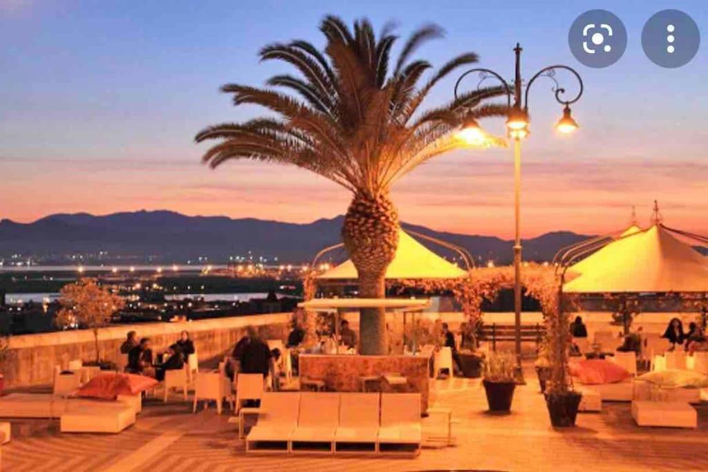 Castello Attic Sunset Terrace Lägenhet Cagliari Exteriör bild