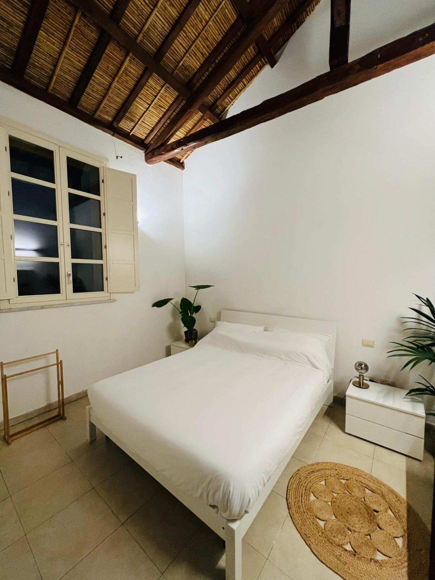 Castello Attic Sunset Terrace Lägenhet Cagliari Exteriör bild